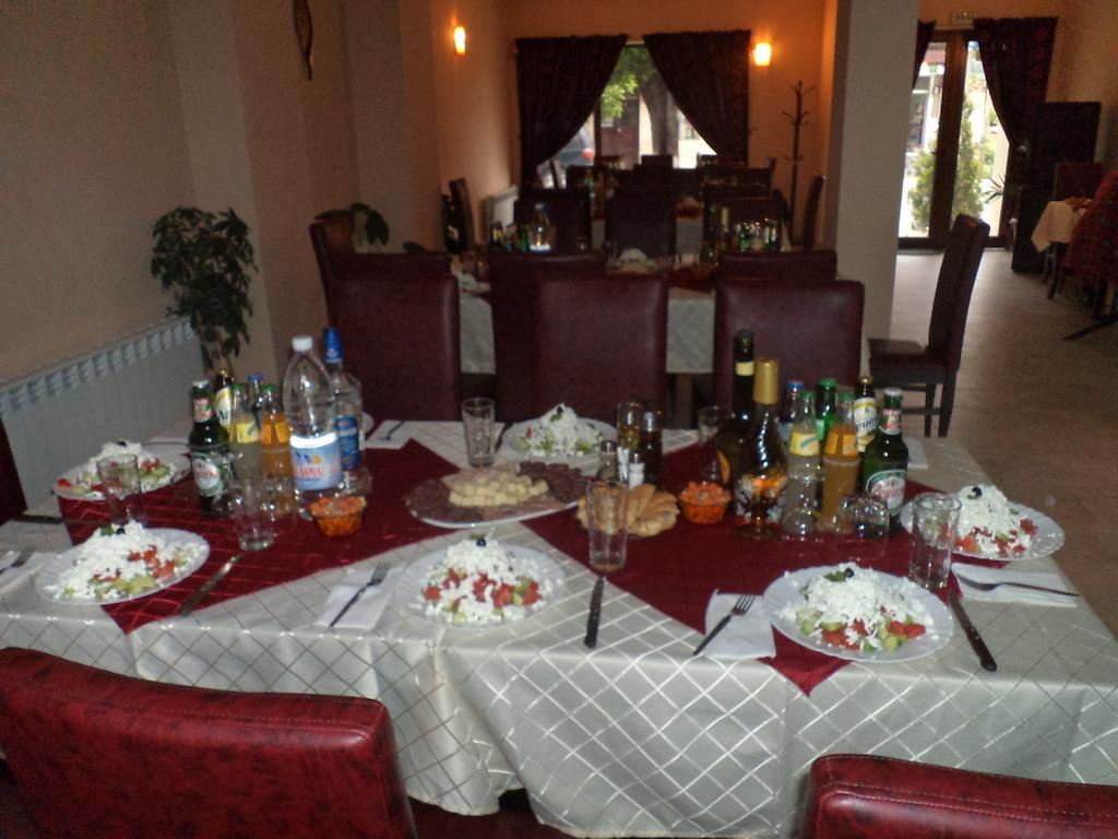 דולנה בניה Tzvetelina Palace Hotel מראה חיצוני תמונה